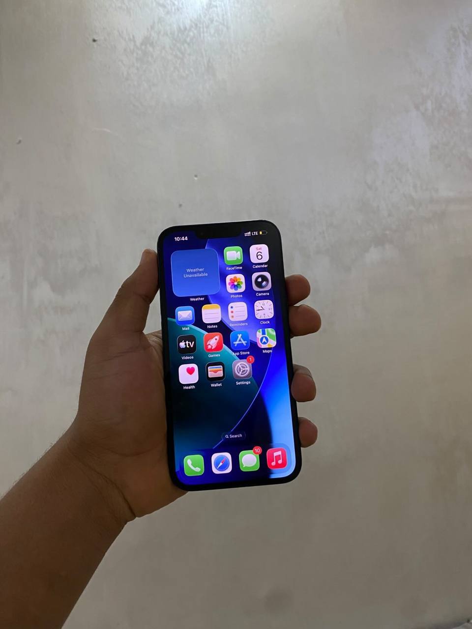 iPhone 13